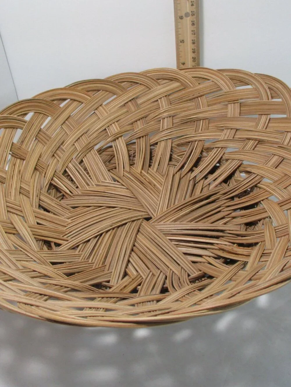 Scallop Weave Wicker Basket Round 13.5in Storage Wall Decor Rattan Woven Boho
